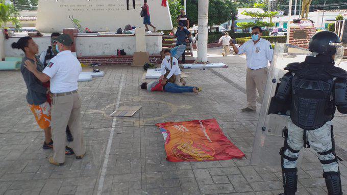 Nuevo operativo contra caravana migrante deja lesionados y detenidos en Mapastepec, Chiapas