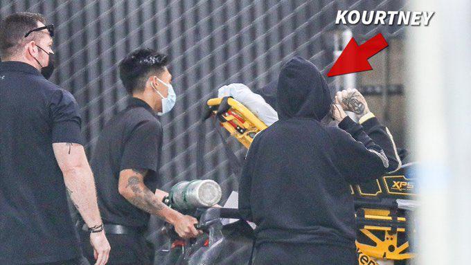 $!Hospitalizan de emergencia a Travis Barker