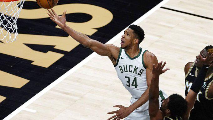 $!Bucks derrota a Hawks en regreso de Antetokounmpo
