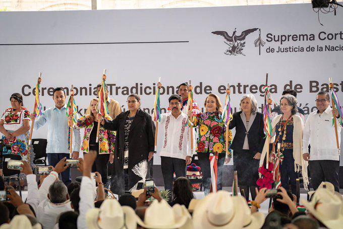 En compañía de morenistas, ministros reciben bastón de mando; Aguilar agradece su llegada a la reforma judicial
