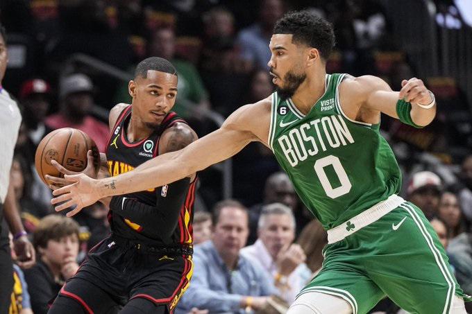 Hawks superan a los Celtics y se acercan 2-1 en la serie