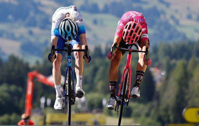 Magnus Cort Nielsen se llevó una milimétrica victoria en la etapa 10 del Tour de Francia.