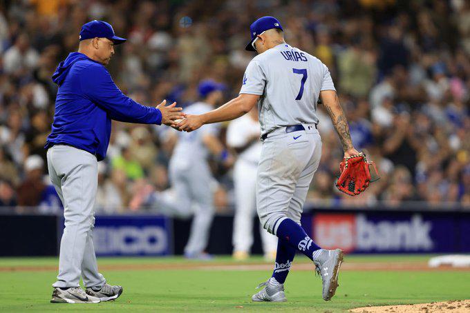 Dave Roberts defiende decisión de utilizar a Julio Urías como relevista en el J2