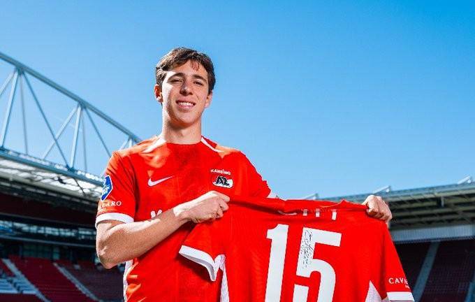 Mateo Chávez debuta con asistencia en la Eredivisie y apunta a titularidad en AZ Alkmaar.