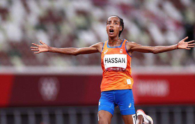 Doblete dorado para Sifan Hassan tras ganar los 10 mil metros.