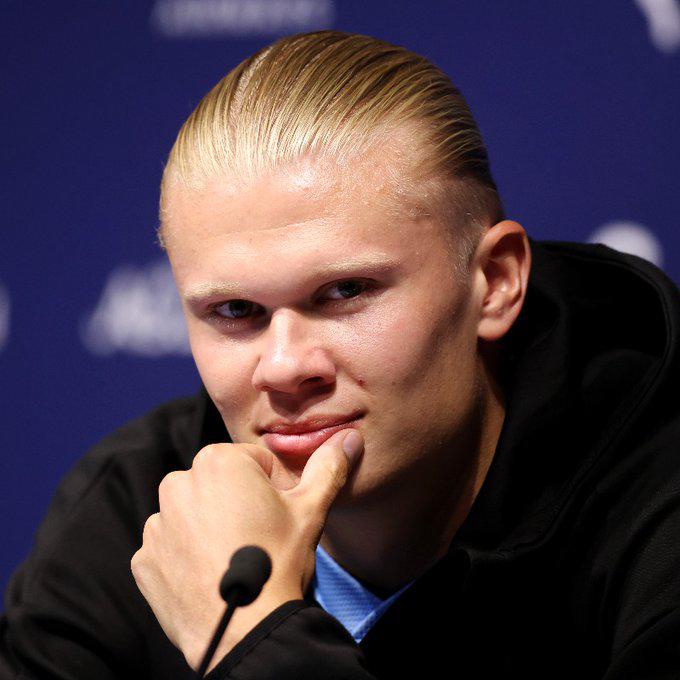 $!Quiero disfrutar y marcar goles: Erling Haaland al ser presentado con el Manchester City