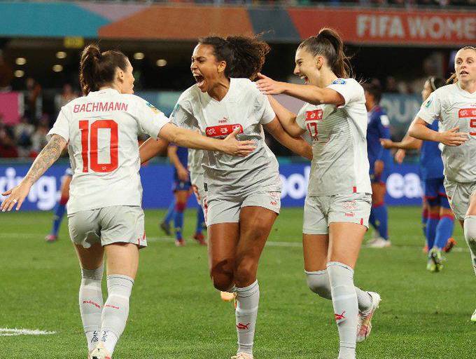 Suiza no falla ante Filipinas en el primer partido de las asiáticas en una Copa Mundial