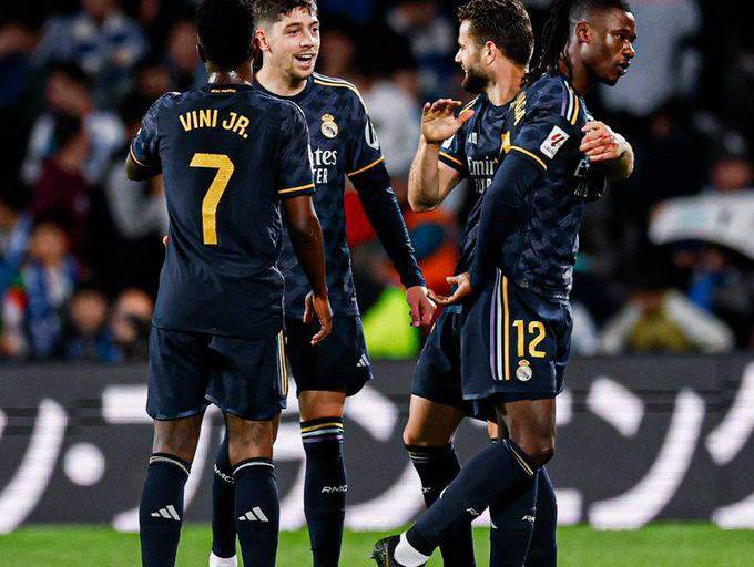Real Madrid afianza su liderato al imponerse por la mínima a la Real Sociedad