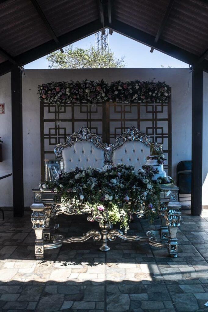 $!La fiesta duró hasta altas horas , Mirna Nereida y Dulcina Parra cantando. Los tronos de la pareja al día siguiente de la boda.