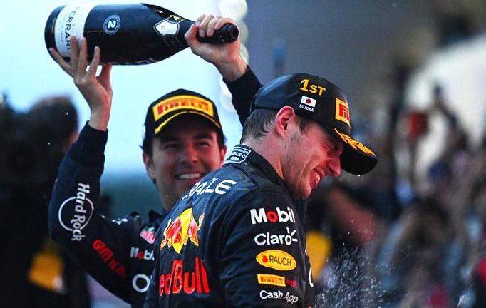 La relación entre Sergio Pérez y Max Verstappen no anda bien.