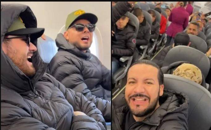 Banda El Recodo, durante el vuelo de Tijuana a Mazatlán.