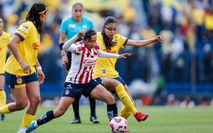 América elimina a las Chivas por global de 4-2.