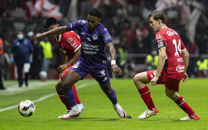Mazatlán sufre derrota en el Nemesio Díez.