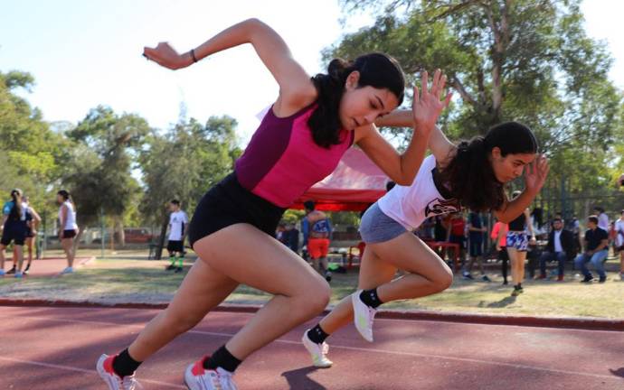 Ahome demostró su calidad en atletismo.