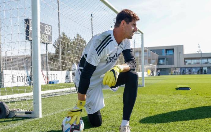 Thibaut Courtois no podrá defender este domingo el marco merengue.