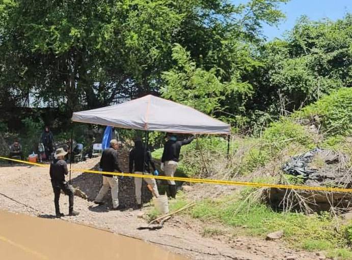 Madres buscadoras encuentran restos óseos en zona del río Culiacán, en Aguaruto