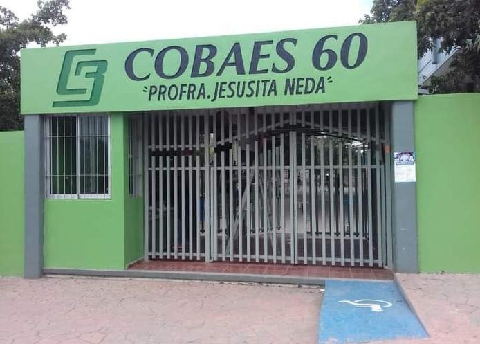 Reportan a estudiante herida en baños de Cobaes en Culiacán