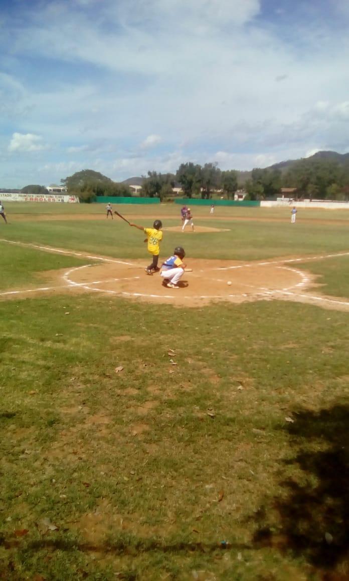 $!Suenan fuerte los maderos en la Toronja de la Liga Infantil y Juvenil de Beisbol del Pelikanos