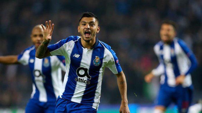 Revelan interés de la Fiorentina por el ‘Tecatito’ Corona