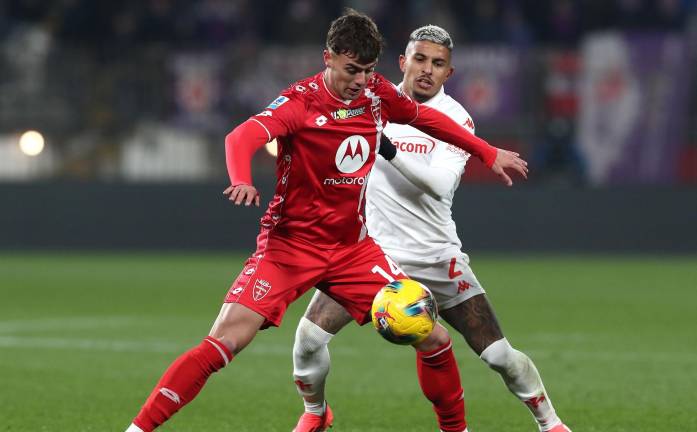 El Monza logró sacar los tres puntos ante la Fiorentina.