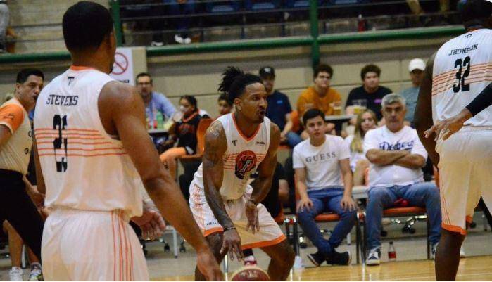 Pioneros de Los Mochis no pudo iniciar las semifinales del Cibacopa con victoria.