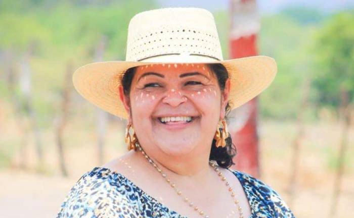 La Alcaldesa de Tepalcatepec, Michoacán, Martha Laura Mendoza Mendoza, fue asesinada junto con su esposo cuando salía de su domicilio.