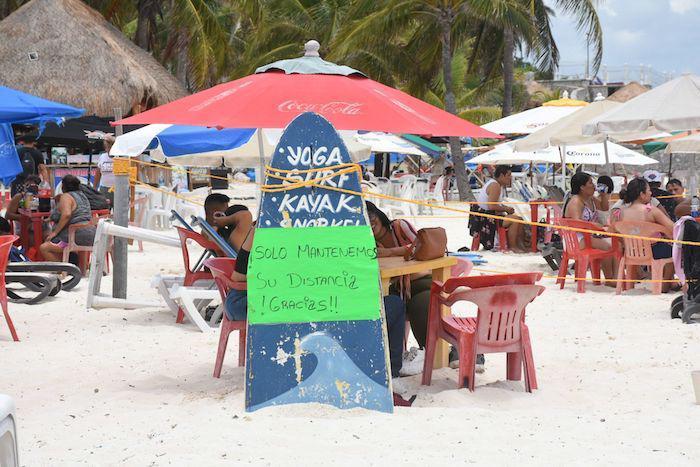 $!Las zonas turísticas que habían librado adecuadamente la pandemia ahora están en el centro de la tercera ola.