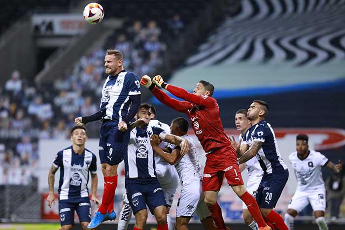 $!Monterrey, Nuevo León, 6 de marzo de 2021. , durante el juego a puerta cerrada de la jornada 10 del torneo Guard1anes Clausura 2021 de la Liga BBVA MX, entre Rayados del Monterrey y Gallos Blancos del Querétaro, celebrado en el estadio BBVA. Foto: Imago7/ Víctor Pichardo