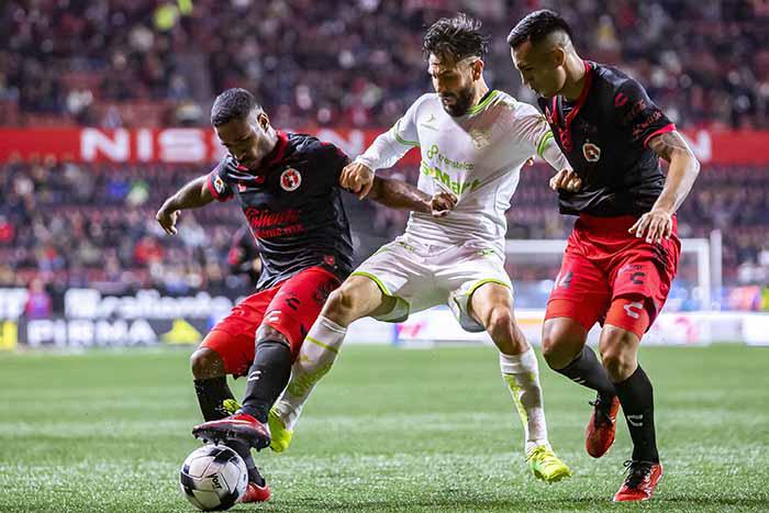 Xolos se queda con el triunfo en casa ante los Bravos