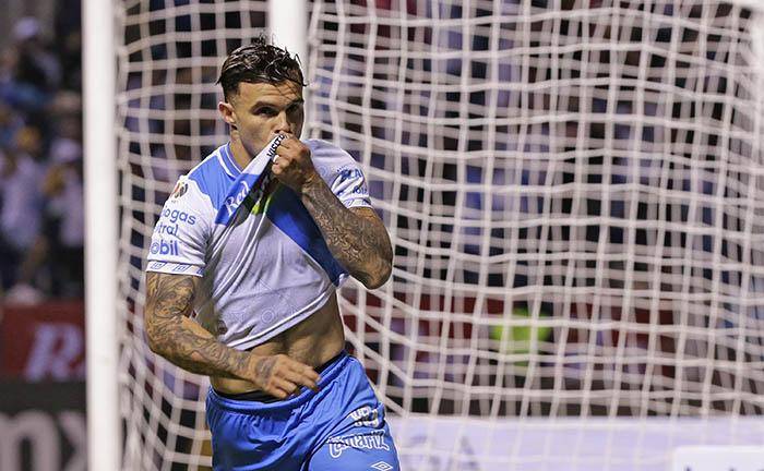 Christian Tabó festeja su gol.