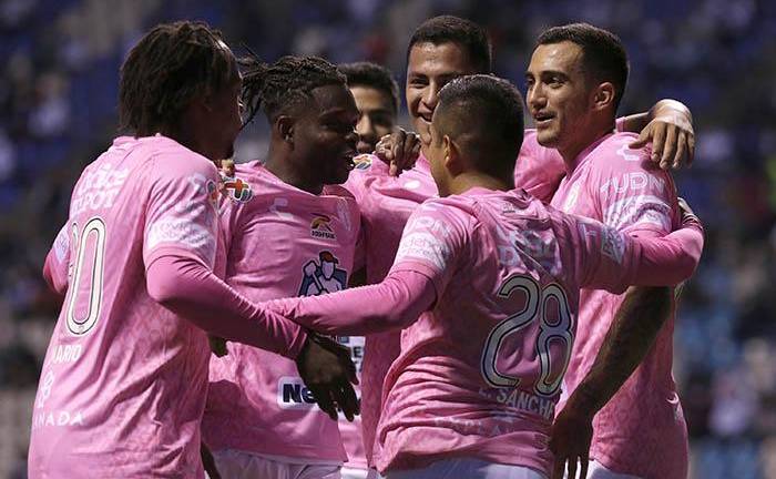 Pachuca vence a Puebla.
