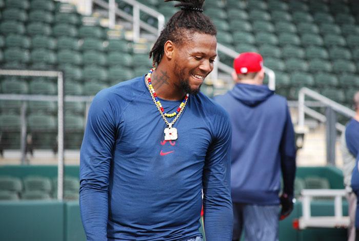 Los Bravos dejarán que el venezolano Acuña juegue a su estilo cuando regrese a la acción