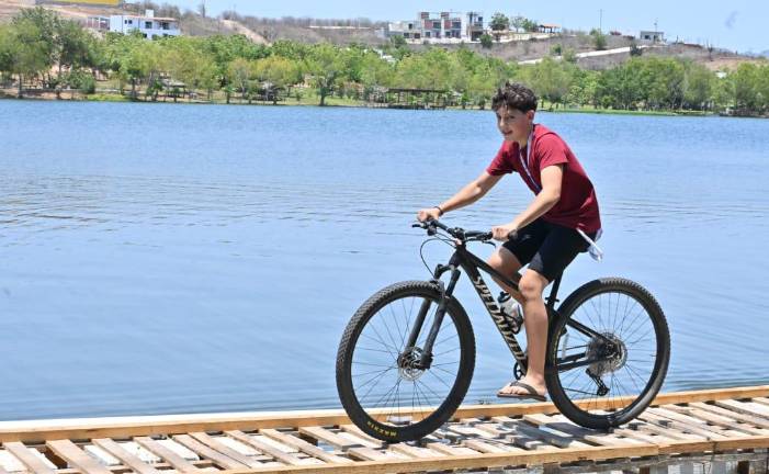 Bellos senderos recorrieron los ciclistas.