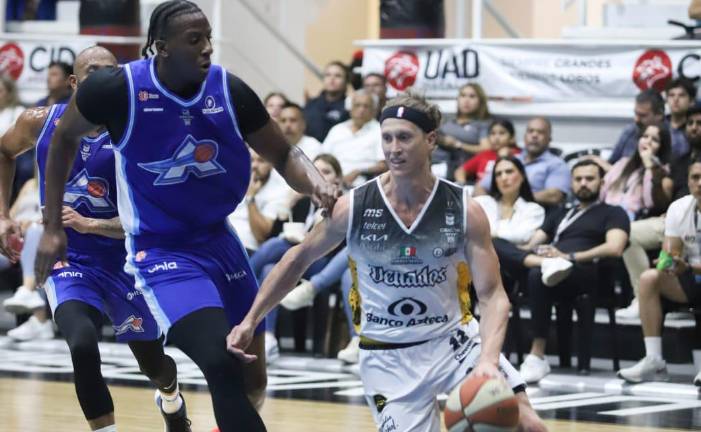 Jeff Ledbetter tuvo 28 puntos por Mazatlán.