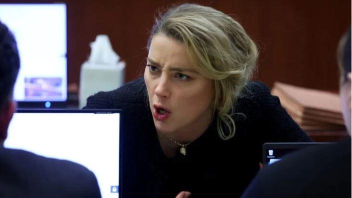 $!Despide Amber Heard a su equipo de relaciones públicas
