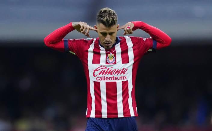 $!Chivas separó a Alexis Vega, Cristian Calderón y al canterano Raúl Martínez por ‘incumplir el reglamento’