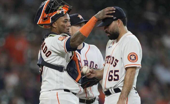 José Urquidy tiene una efectividad de 5.04 en 11 aperturas en la temporada.