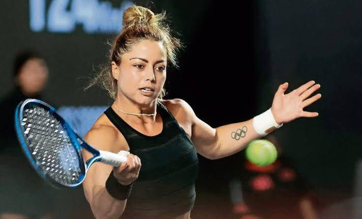 Marie Bouzkova frena la reacción de Renata Zarazúa en su debut en Madrid