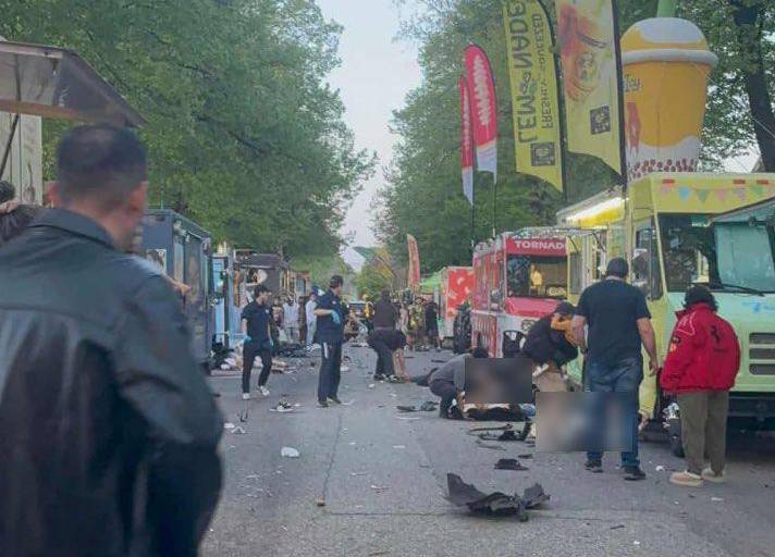 Al menos 9 muertos, luego de que un conductor arrolló a una multitud en un festival filipino en Canadá
