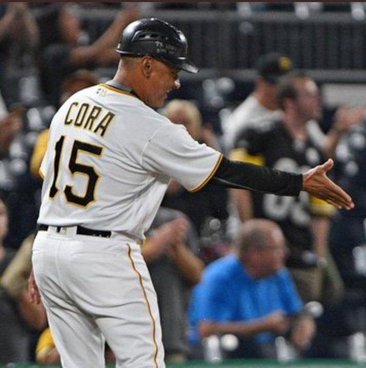 $!Piratas de Pittsburgh despiden al coach de 3B Joey Cora