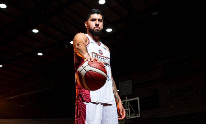 Miguel Martínez Crespo buscará un lugar en la Selección Mayor de baloncesto de México.