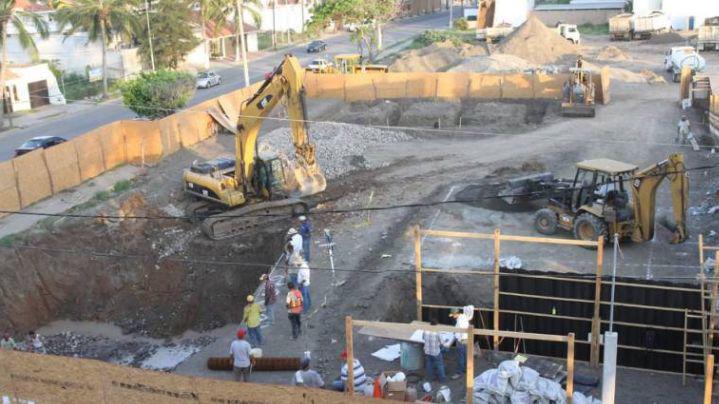 El terreno de la gasolinera fallida.