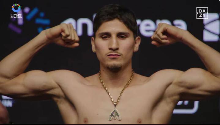 Marco Verde pesó 158.7 libras.