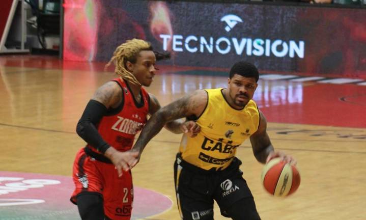 Caballeros de Culiacán dominó el duelo de principio a fin.
