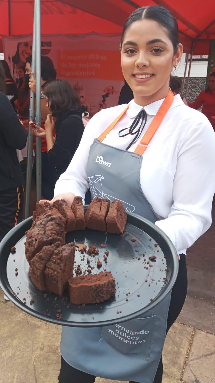 $!Disfrutan culiacanenses el pan en todas sus variedades