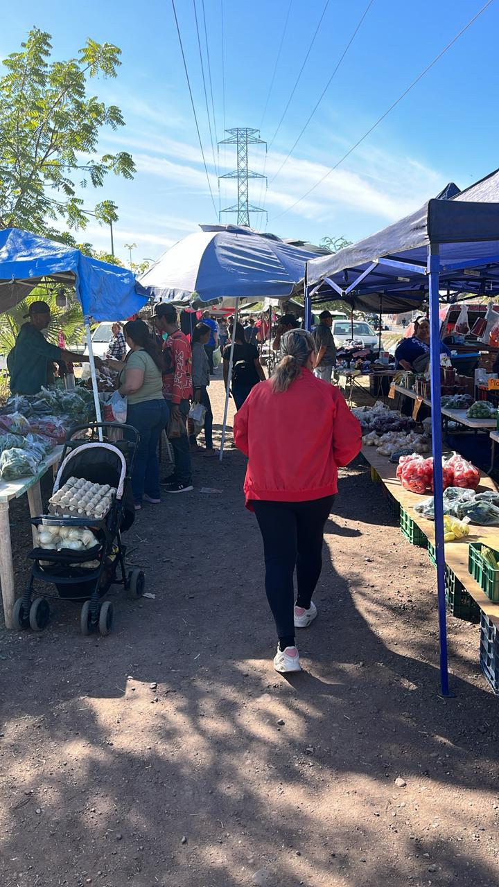 $!Violencia afecta a tianguistas de Culiacán, este jueves solo se instaló la mitad