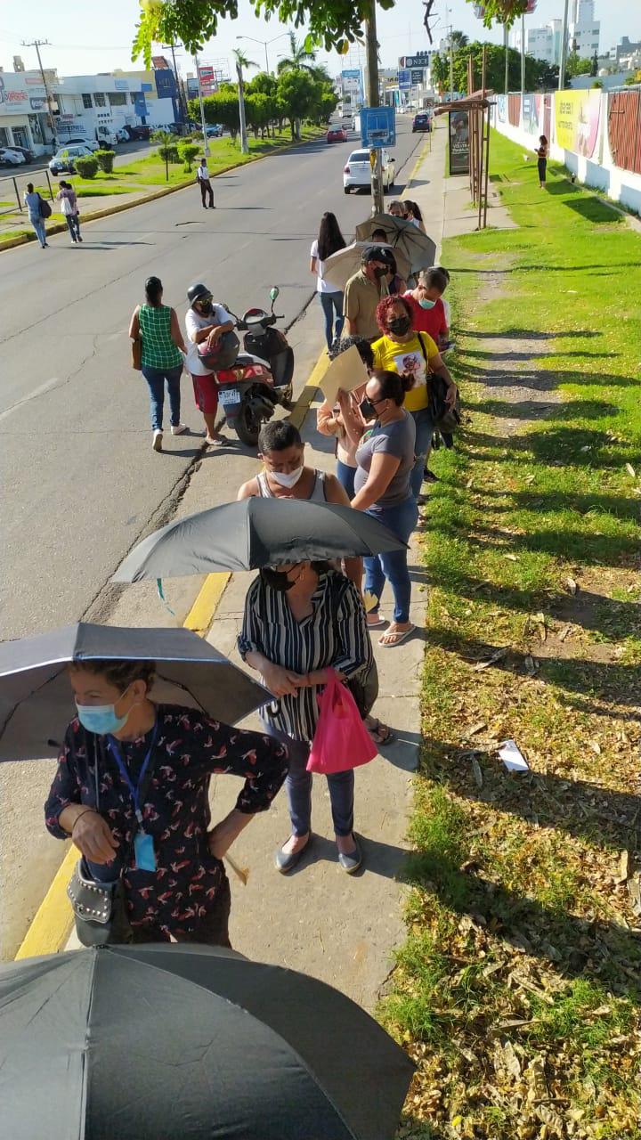 $!Buena respuesta de la población para recibir la vacuna contra el Covid en Mazatlán