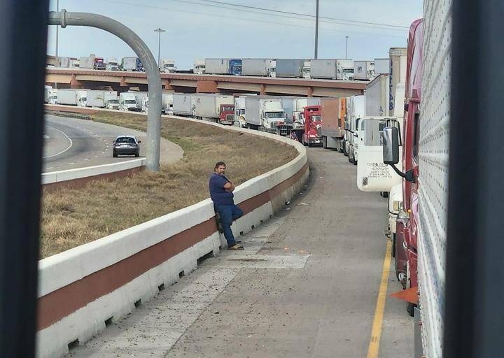 Fallas en sistemas de Aduanas paraliza el comercio entre México y EU