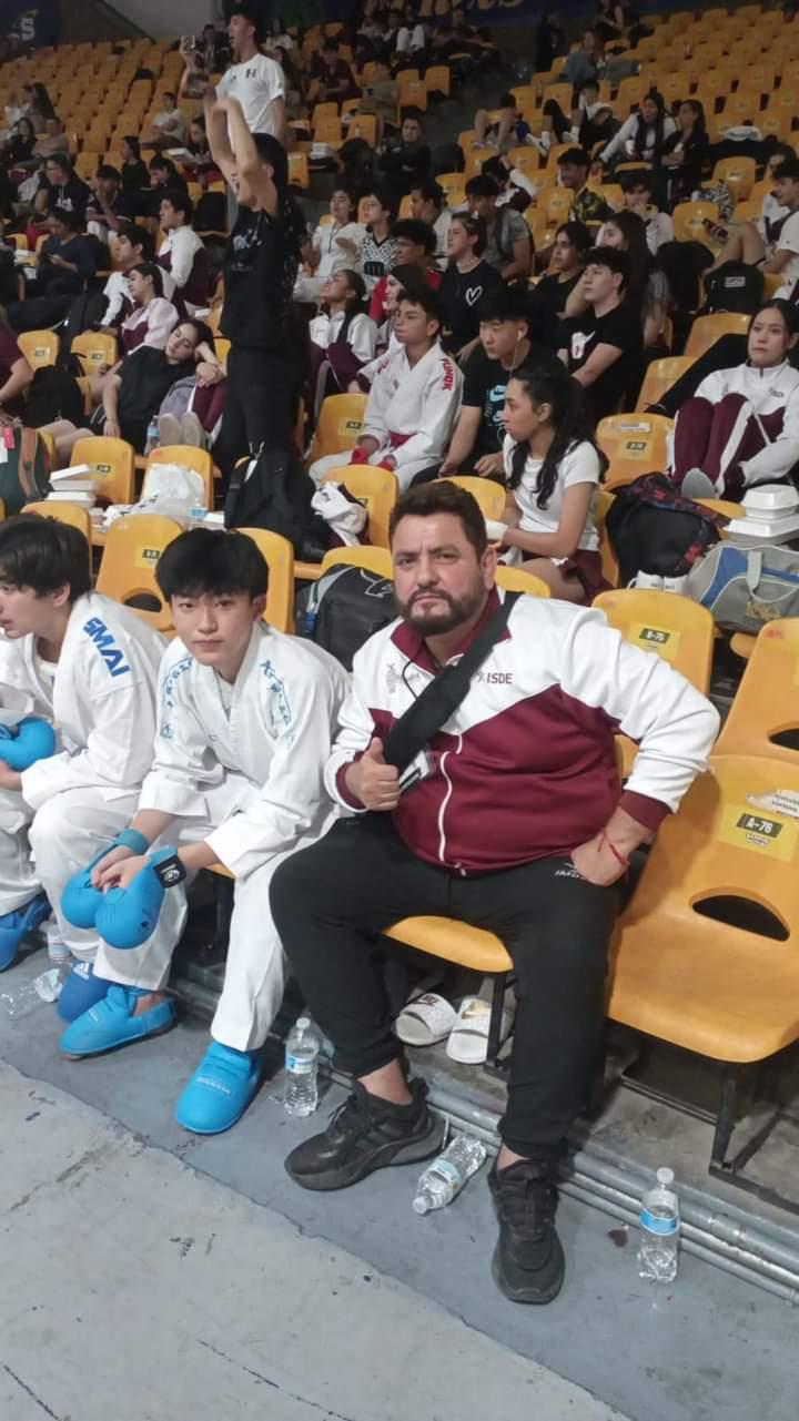 $!Karatecas mazatlecos suman medallas en Macro Regional, en San Luis Potosí