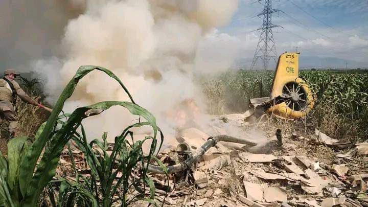 Desplome de helicóptero de la CFE en Cuautla, Morelos, deja tres muertos